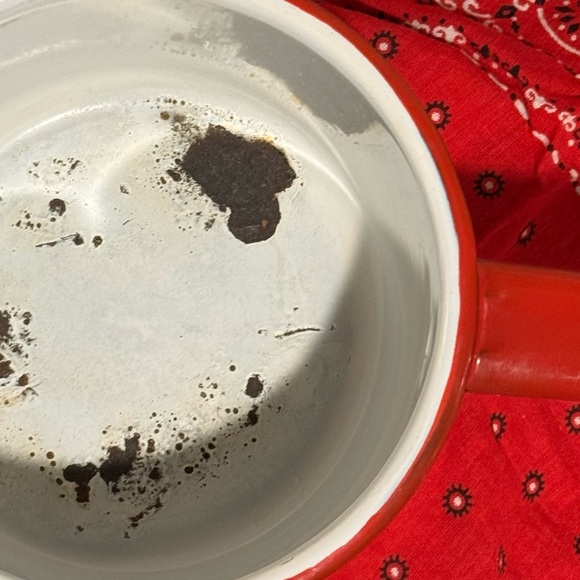 Vintage Farmhouse Red and White Enamel Saucepan - Picture 13 of 16
